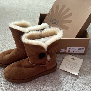 Bailey Button UGG Boot